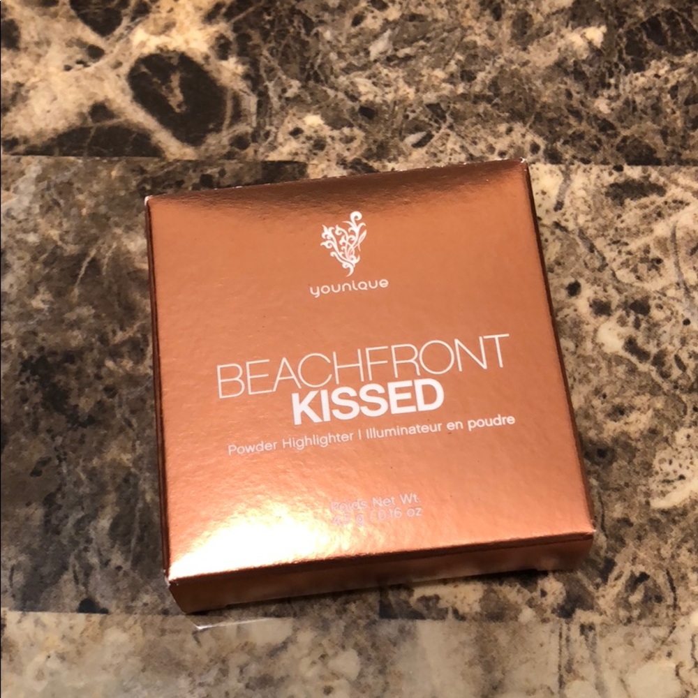 Younique Beachfront Kissed Highlighter